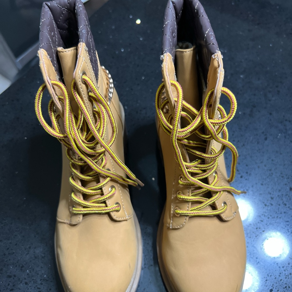 Fashion boots